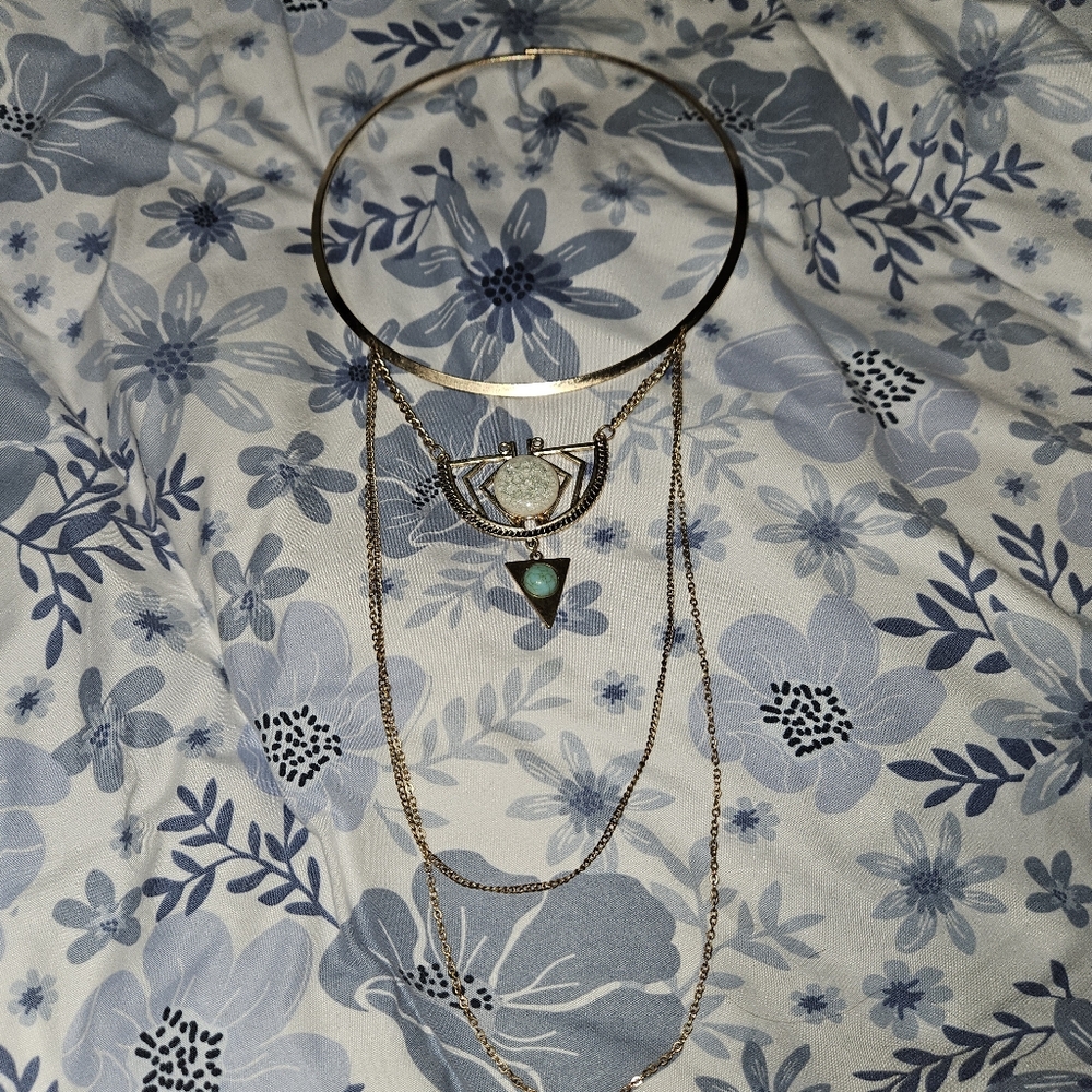 multi layer necklace - Picture 2 of 3